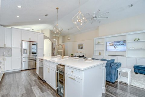 House in Brandon, Florida 3 bedrooms, 166.11 sq.m. № 1751212 - photo 9