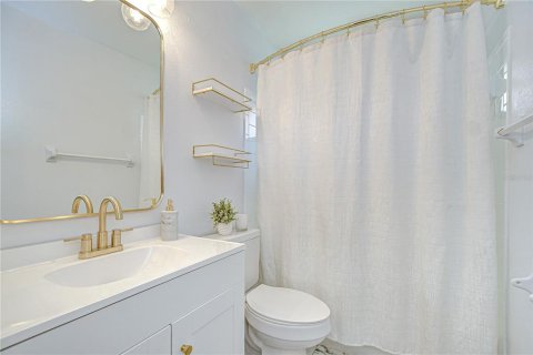 House in Brandon, Florida 3 bedrooms, 166.11 sq.m. № 1751212 - photo 20