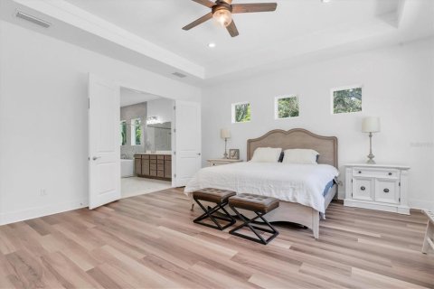 House in Spring Hill, Florida 4 bedrooms, 316.05 sq.m. № 1899854 - photo 23