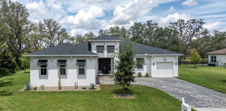 House in Spring Hill, Florida 4 bedrooms, 316.05 sq.m. № 1899854