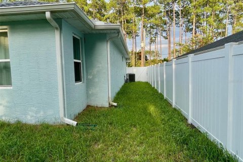 House in Palm Coast, Florida 4 bedrooms, 246.1 sq.m. № 1910254 - photo 7