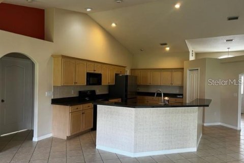 House in Palm Coast, Florida 3 bedrooms, 195 sq.m. № 1911043 - photo 8