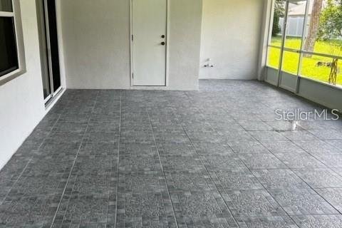 House in Palm Coast, Florida 3 bedrooms, 195 sq.m. № 1911043 - photo 14