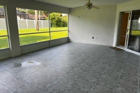 House in Palm Coast, Florida 3 bedrooms, 195 sq.m. № 1911043 - photo 15
