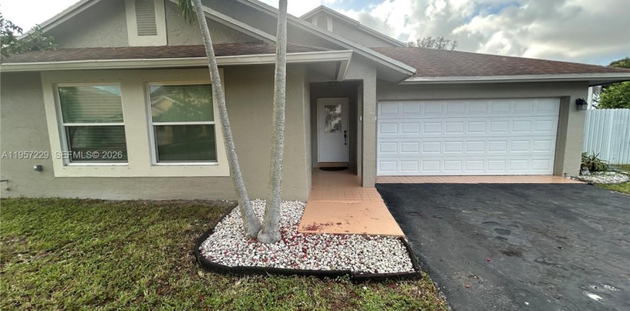 Casa en Hialeah, Florida 4 dormitorios, 147.53 m2 № 2011237