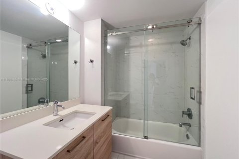 Снять в аренду кондоминиум в Норт-Майами-Бич, Флорида 2 спальни, 103.96м2, № 1923632 - фото 14