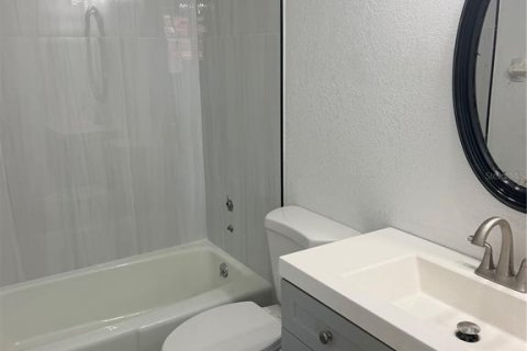 Copropriété à vendre à Punta Gorda, Floride: 2 chambres, 92.81 m2 № 2229253 - photo 7