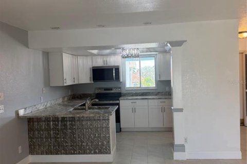 Copropriété à vendre à Punta Gorda, Floride: 2 chambres, 92.81 m2 № 2229253 - photo 2