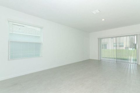 Casa en venta en Haines City, Florida, 3 dormitorios, 148.92 m2 № 1911933 - foto 5