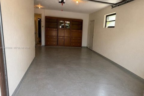 Купить виллу или дом в Дирфилд-Бич, Флорида 2 спальни, 125.42м2, № 2304257 - фото 11