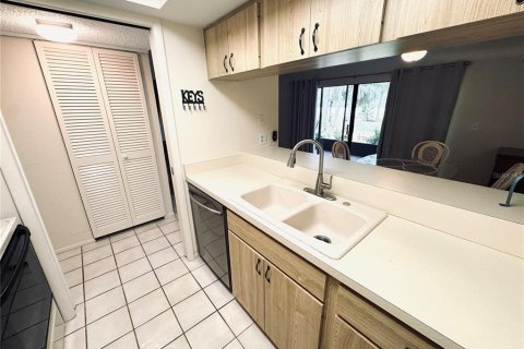 Copropriété à louer à Sarasota, Floride: 1 chambre, 73.02 m2 № 2421706 - photo 12
