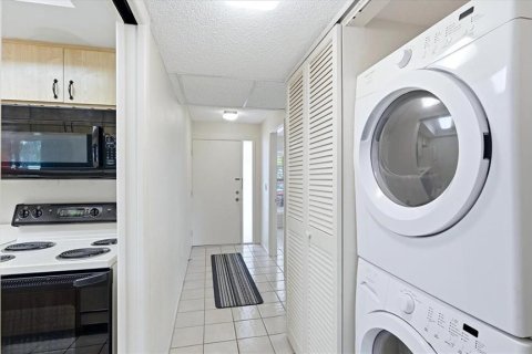 Copropriété à louer à Sarasota, Floride: 1 chambre, 73.02 m2 № 2421706 - photo 14