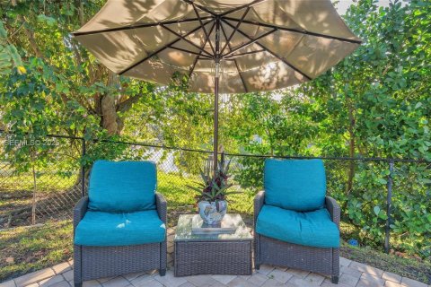 Casa en venta en Coral Springs, Florida, 3 dormitorios, 171.13 m2 № 1992963 - foto 30