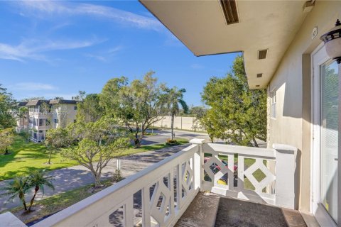 Condo in Lauderdale Lakes, Florida, 2 bedrooms  № 1811227 - photo 26