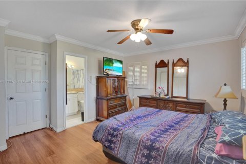 Condo in Lauderdale Lakes, Florida, 2 bedrooms  № 1811227 - photo 19
