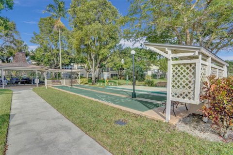 Condo in Lauderdale Lakes, Florida, 2 bedrooms  № 1811227 - photo 29