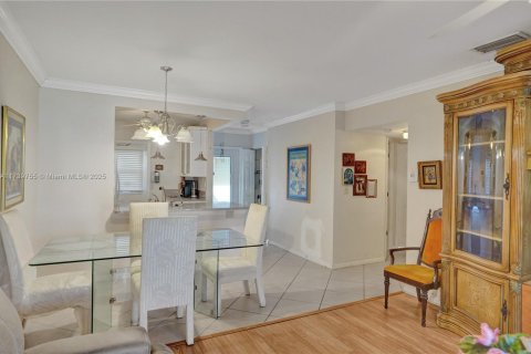 Condo in Lauderdale Lakes, Florida, 2 bedrooms  № 1811227 - photo 15
