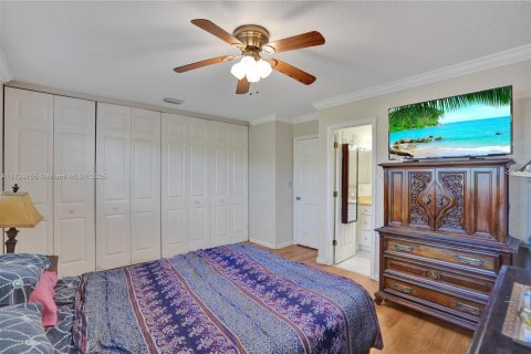 Condo in Lauderdale Lakes, Florida, 2 bedrooms  № 1811227 - photo 18