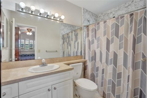 Condo in Lauderdale Lakes, Florida, 2 bedrooms  № 1811227 - photo 20