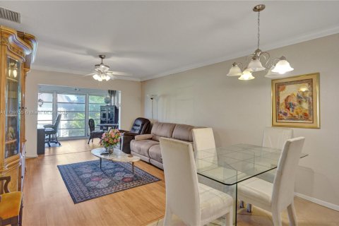 Condo in Lauderdale Lakes, Florida, 2 bedrooms  № 1811227 - photo 6