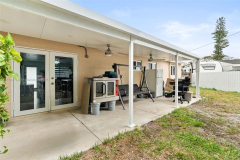 Casa en venta en Fort Lauderdale, Florida, 3 dormitorios, 90.58 m2 № 1702064 - foto 4