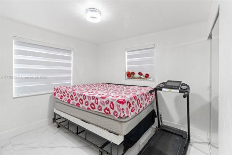 Casa en venta en Fort Lauderdale, Florida, 3 dormitorios, 90.58 m2 № 1702064 - foto 18