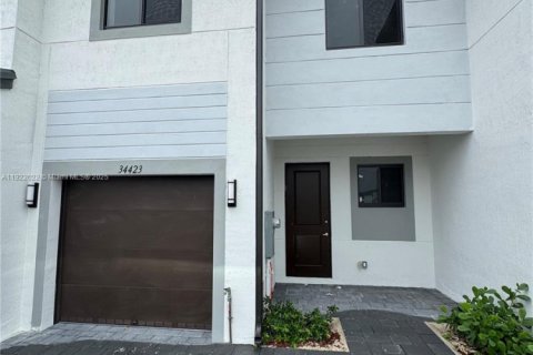 Condominio en venta en Homestead, Florida, 3 dormitorios, 135.45 m2 № 1975946 - foto 1