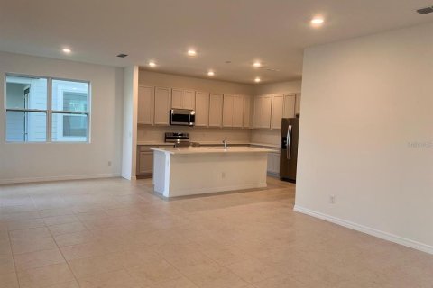 House in Winter Garden, Florida 4 bedrooms, 190.26 sq.m. № 2227150 - photo 8