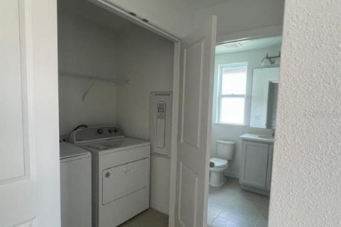 House in Winter Garden, Florida 4 bedrooms, 190.26 sq.m. № 2227150 - photo 21