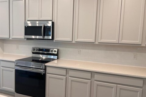 House in Winter Garden, Florida 4 bedrooms, 190.26 sq.m. № 2227150 - photo 6