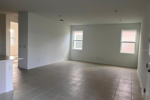House in Winter Garden, Florida 4 bedrooms, 190.26 sq.m. № 2227150 - photo 11