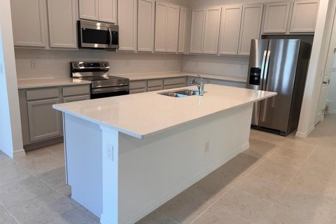 House in Winter Garden, Florida 4 bedrooms, 190.26 sq.m. № 2227150 - photo 5