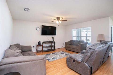 House in Ruskin, Florida 3 bedrooms, 155.7 sq.m. № 1569616 - photo 6