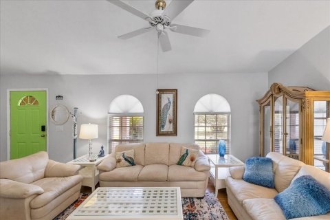 House in Orange City, Florida 3 bedrooms, 151.62 sq.m. № 1875811 - photo 10
