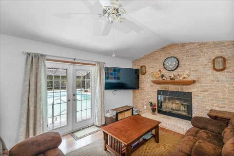 House in Orange City, Florida 3 bedrooms, 151.62 sq.m. № 1875811 - photo 14