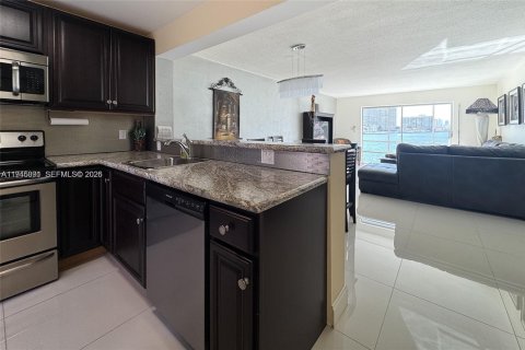 Copropriété à vendre à Hallandale Beach, Floride: 1 chambre, 82.68 m2 № 2001761 - photo 4