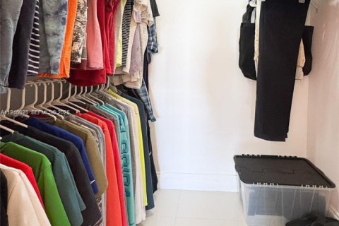 Copropriété à vendre à Hallandale Beach, Floride: 1 chambre, 82.68 m2 № 2001761 - photo 28