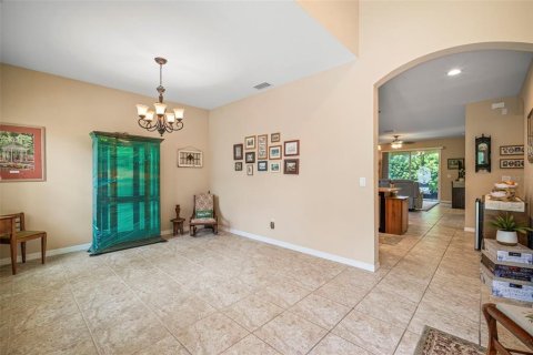 House in San Antonio, Florida 3 bedrooms, 160.81 sq.m. № 1833268 - photo 6