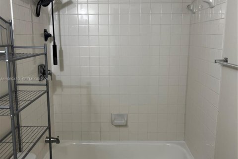 Appartement à louer à South Miami, Floride: 37.16 m2 № 2051516 - photo 4