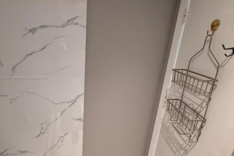 Condominio en venta en Sunny Isles Beach, Florida, 3 dormitorios, 145.86 m2 № 1702356 - foto 29