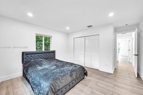 Casa en alquiler en Miami Shores, Florida, 3 dormitorios, 171.68 m2 № 2011230 - foto 28