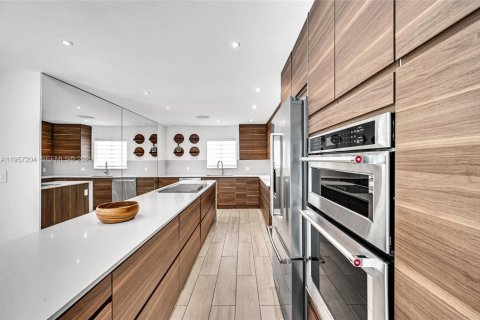 Casa en alquiler en Miami Shores, Florida, 3 dormitorios, 171.68 m2 № 2011230 - foto 17