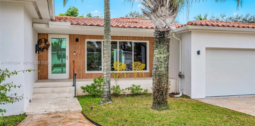 Casa en Miami Shores, Florida 3 dormitorios, 171.68 m2 № 2011230