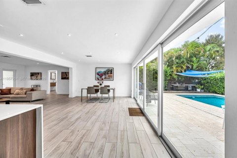 Casa en alquiler en Miami Shores, Florida, 3 dormitorios, 171.68 m2 № 2011230 - foto 18