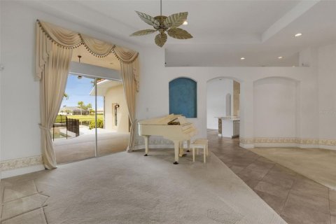 Villa ou maison à vendre à Sarasota, Floride: 3 chambres, 277.87 m2 № 2422823 - photo 18