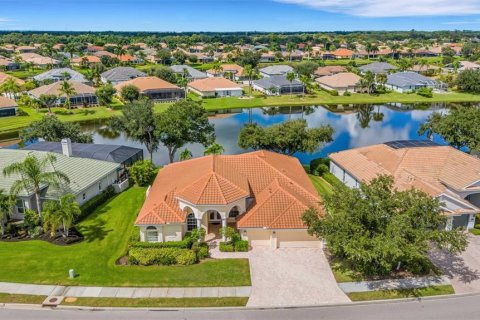 Villa ou maison à vendre à Sarasota, Floride: 3 chambres, 277.87 m2 № 2422823 - photo 3