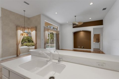 Villa ou maison à vendre à Sarasota, Floride: 3 chambres, 277.87 m2 № 2422823 - photo 29