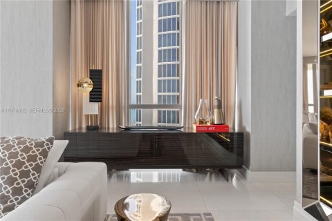 Condo in Sunny Isles Beach, Florida, 4 bedrooms  № 2040530 - photo 13
