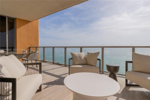 Condo in Sunny Isles Beach, Florida, 4 bedrooms  № 2040530 - photo 9