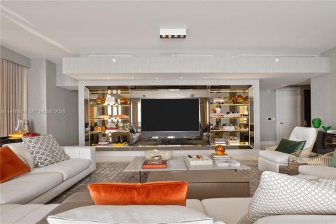 Condo in Sunny Isles Beach, Florida, 4 bedrooms  № 2040530 - photo 2